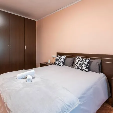 Altair Alojamiento Apartment *